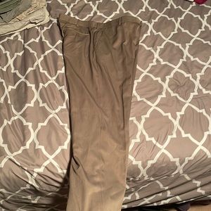 VanHeusen - Dress Pants - 38x32